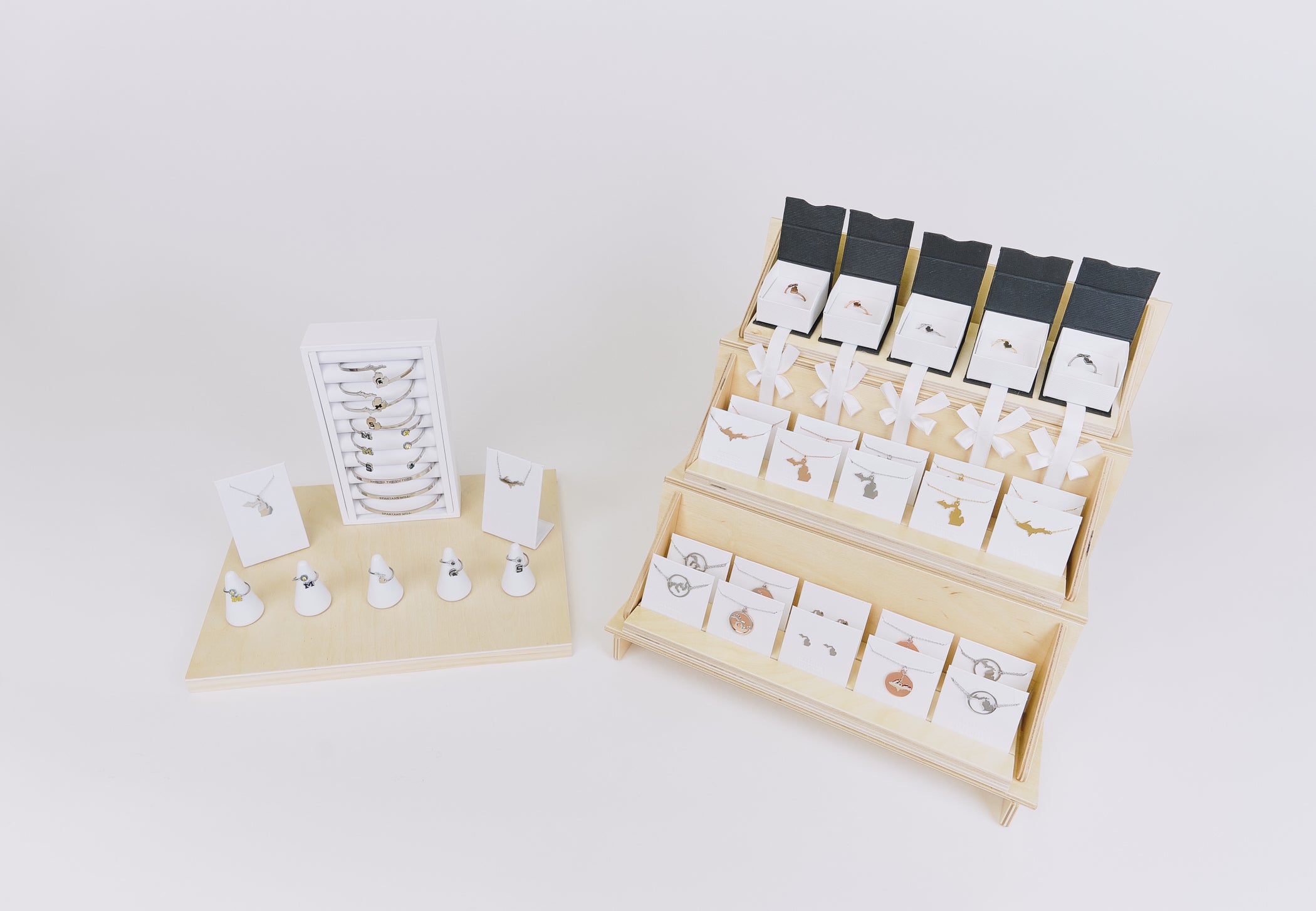 Wholesale Store Retailer Displays